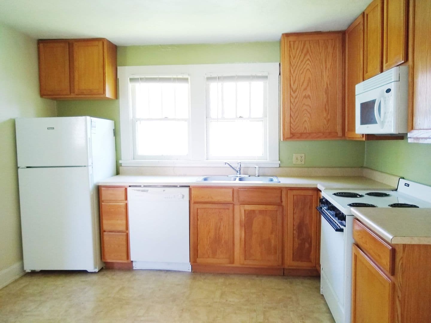 Bloomington Apartment: 207 S Clark St