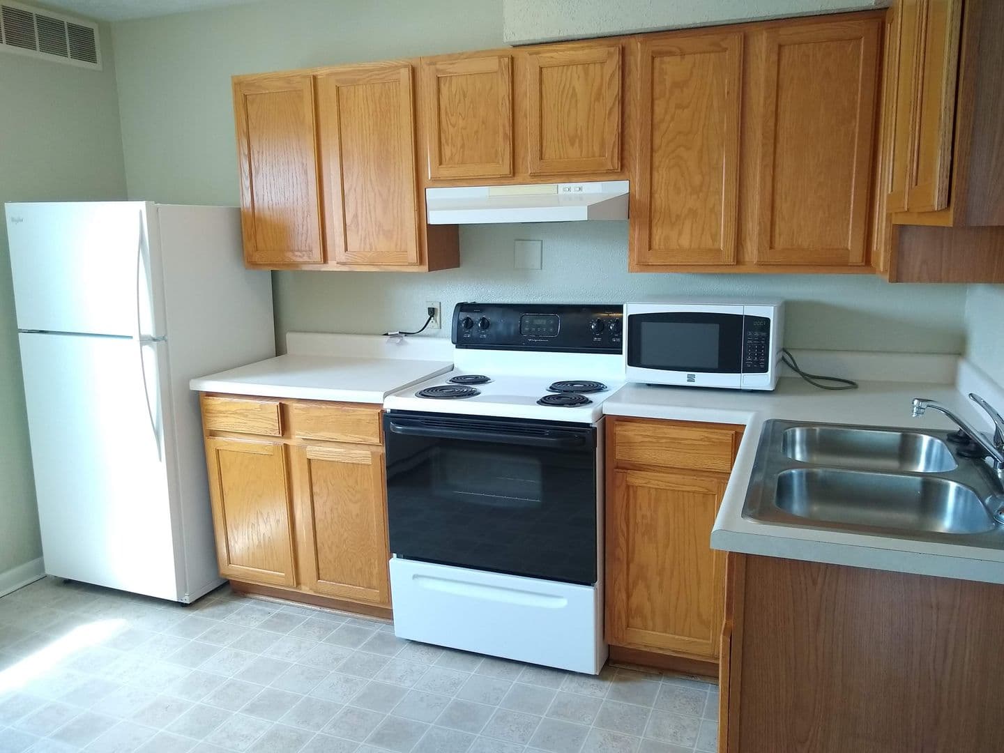 Bloomington Apartment: 107 N Dunn St