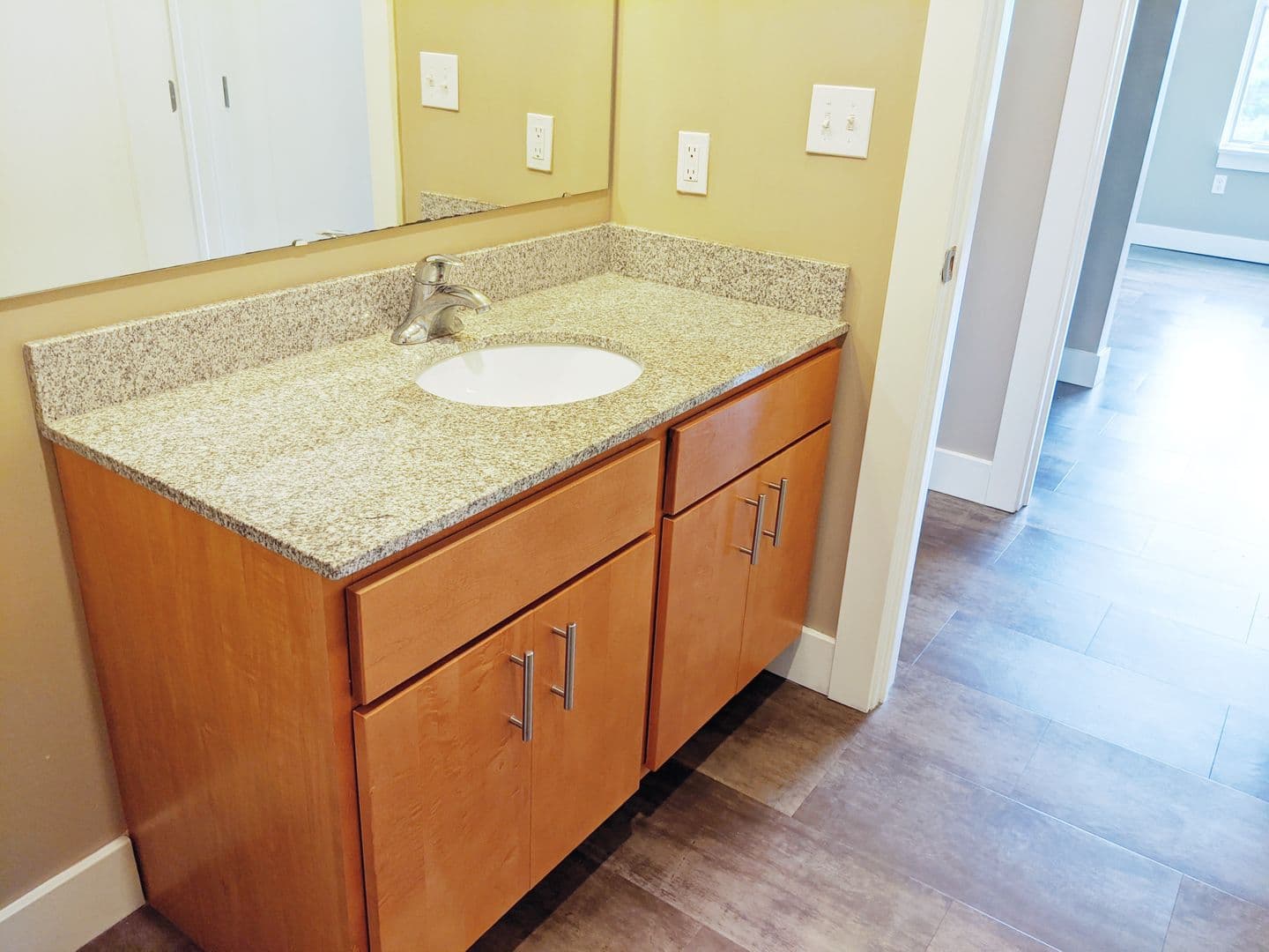 Bloomington Apartment: 526 N Morton St