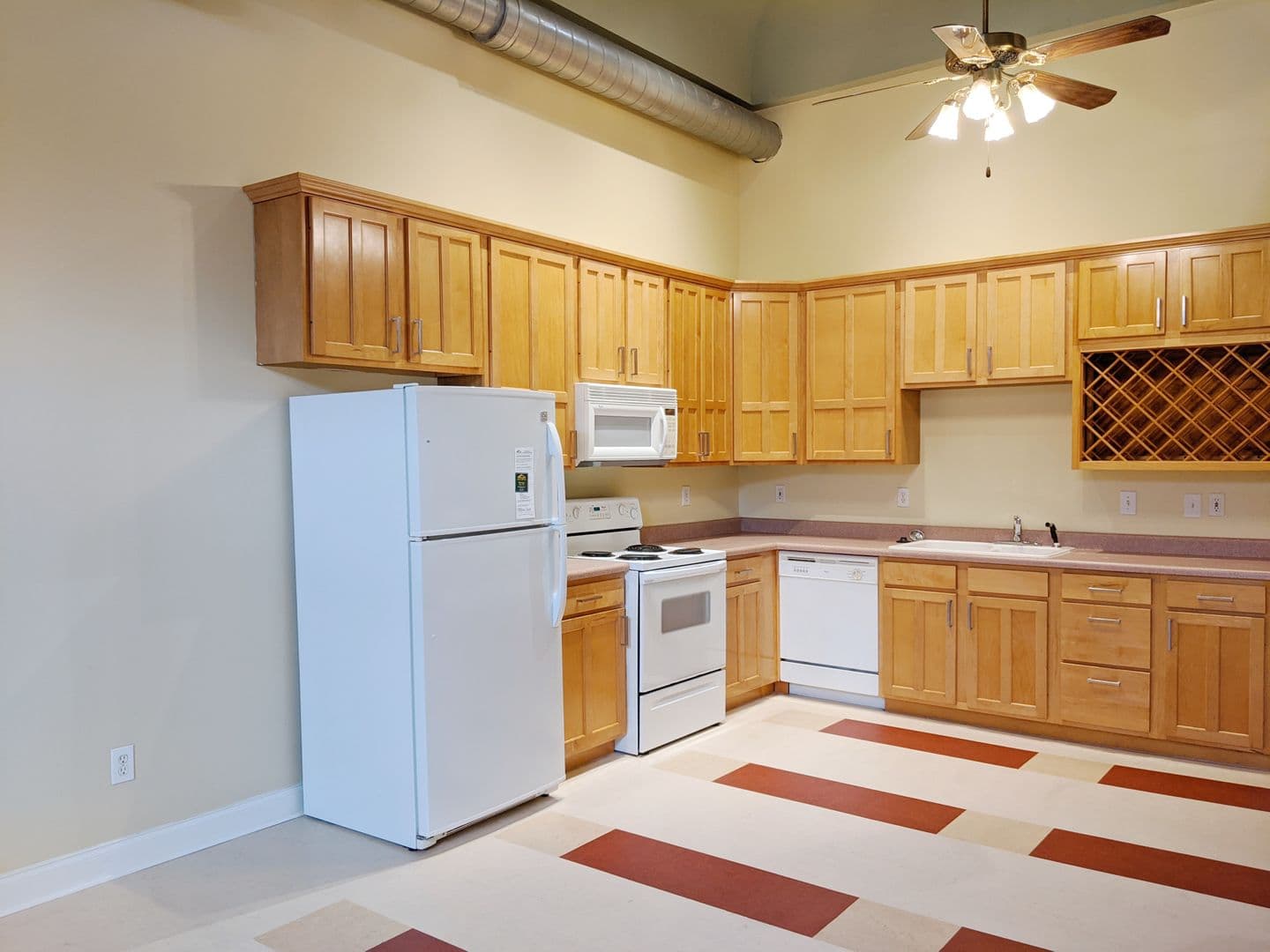 Bloomington Apartment: 116 1/2 N Walnut St