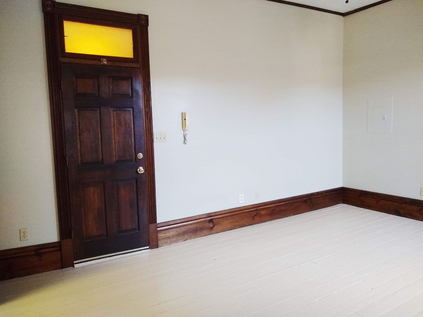 Bloomington Apartment: 112.5 S College Ave
