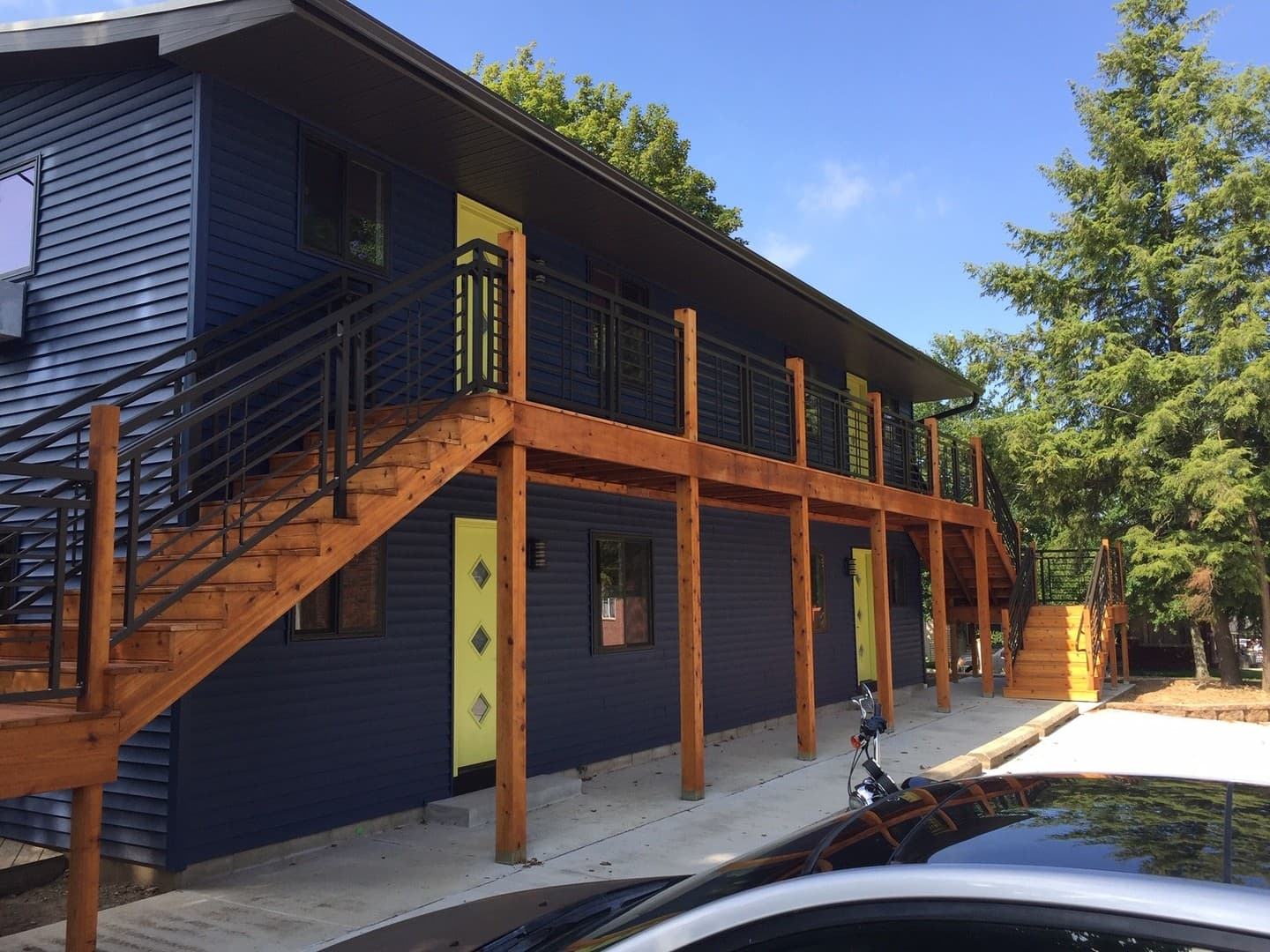 Bloomington Apartment: 415 S Dunn St