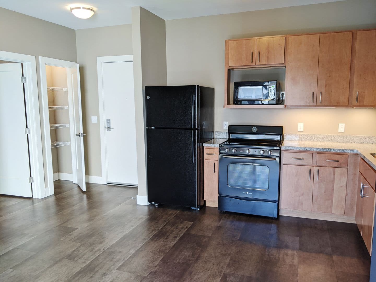 Bloomington Apartment: 526 N Morton St