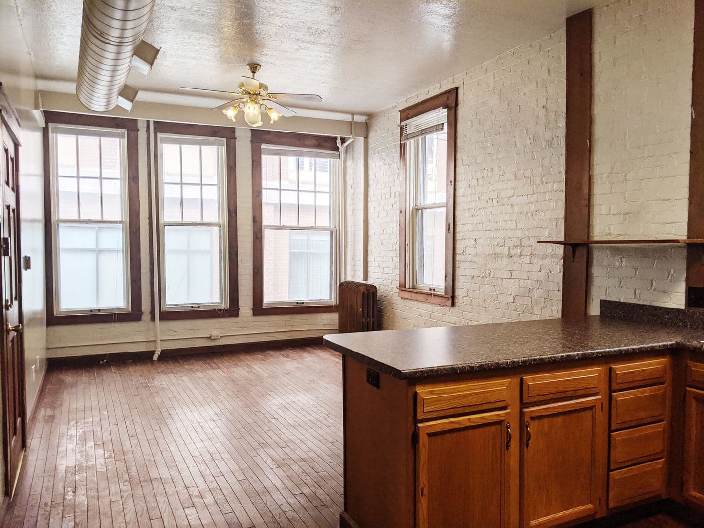 Bloomington Apartment: 112.5 S College Ave