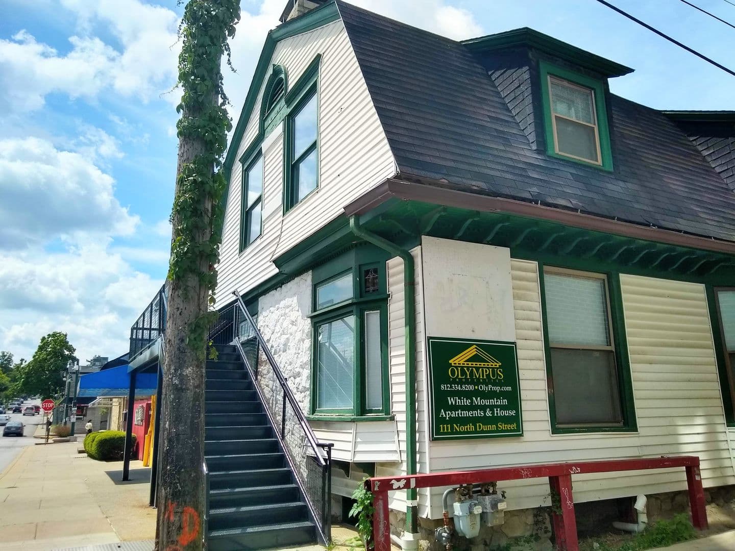 Bloomington Apartment: 107 N Dunn St