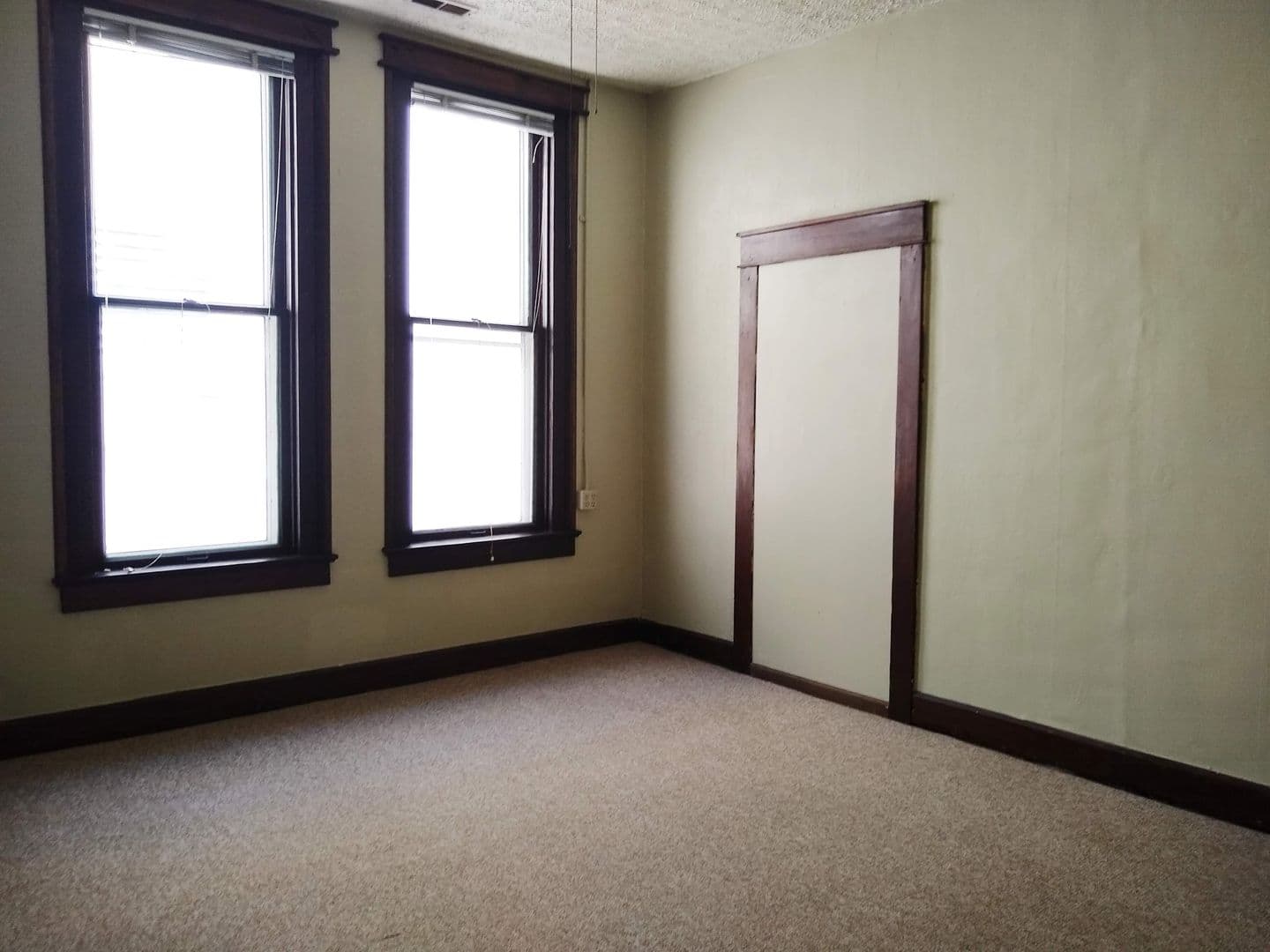 Bloomington Apartment: 112.5 S College Ave