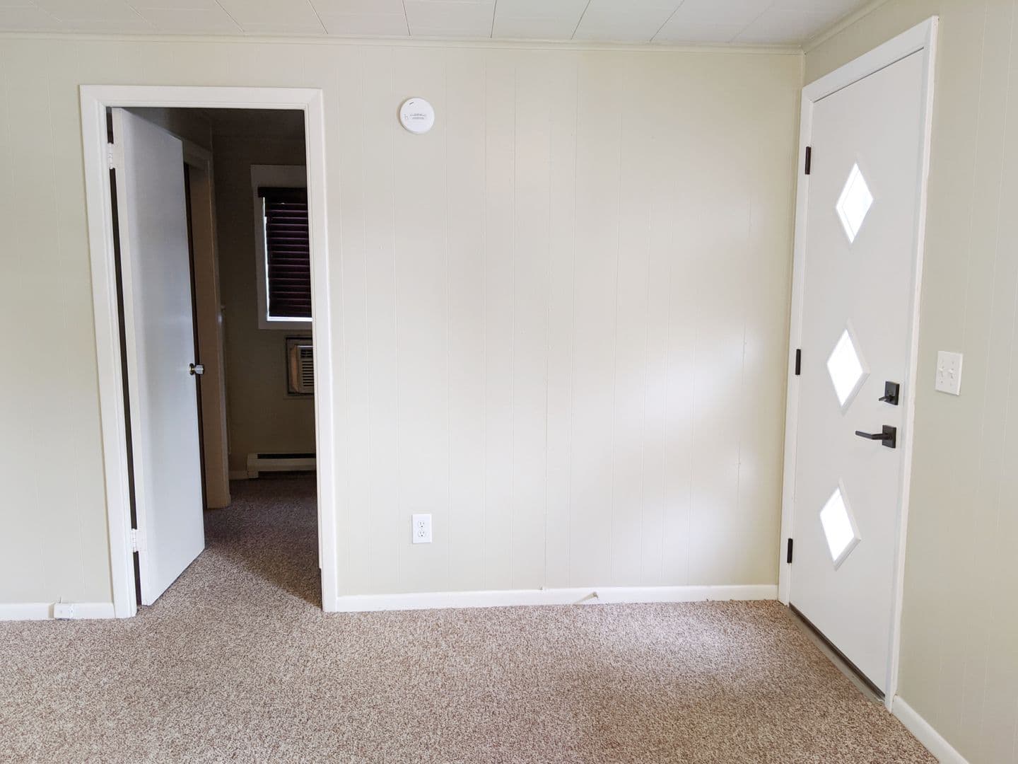 Bloomington Apartment: 415 S Dunn St