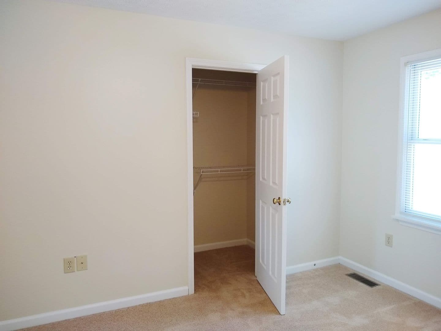 Bloomington Apartment: 1403-1409 W Allen St