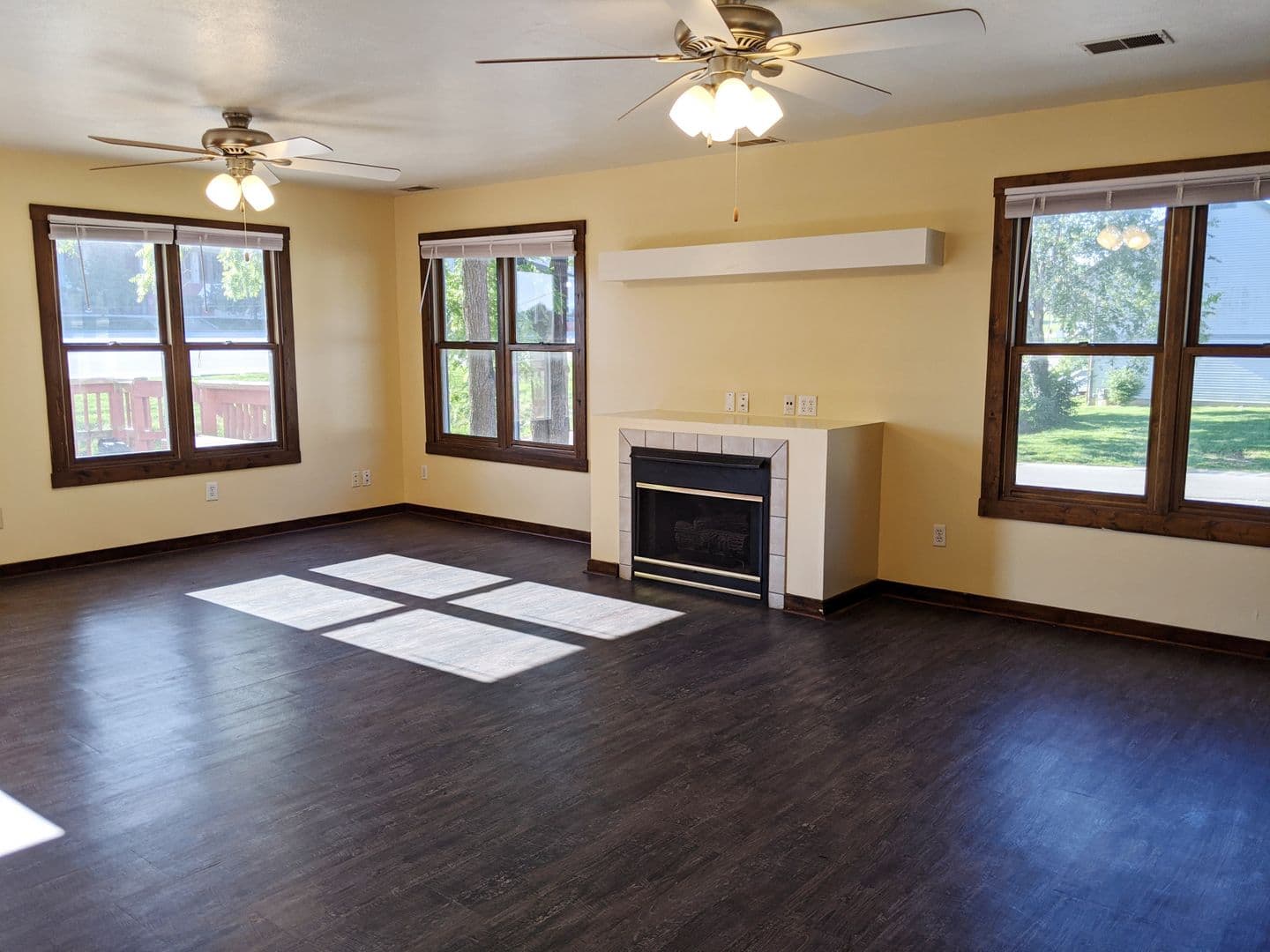 Bloomington Apartment: 405 - 421 E 20th St
