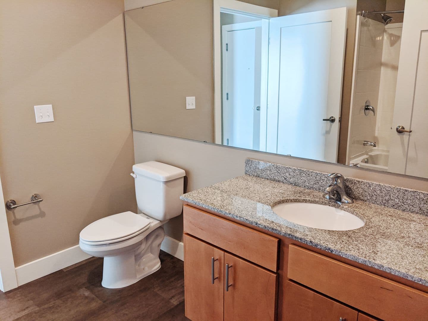 Bloomington Apartment: 526 N Morton St