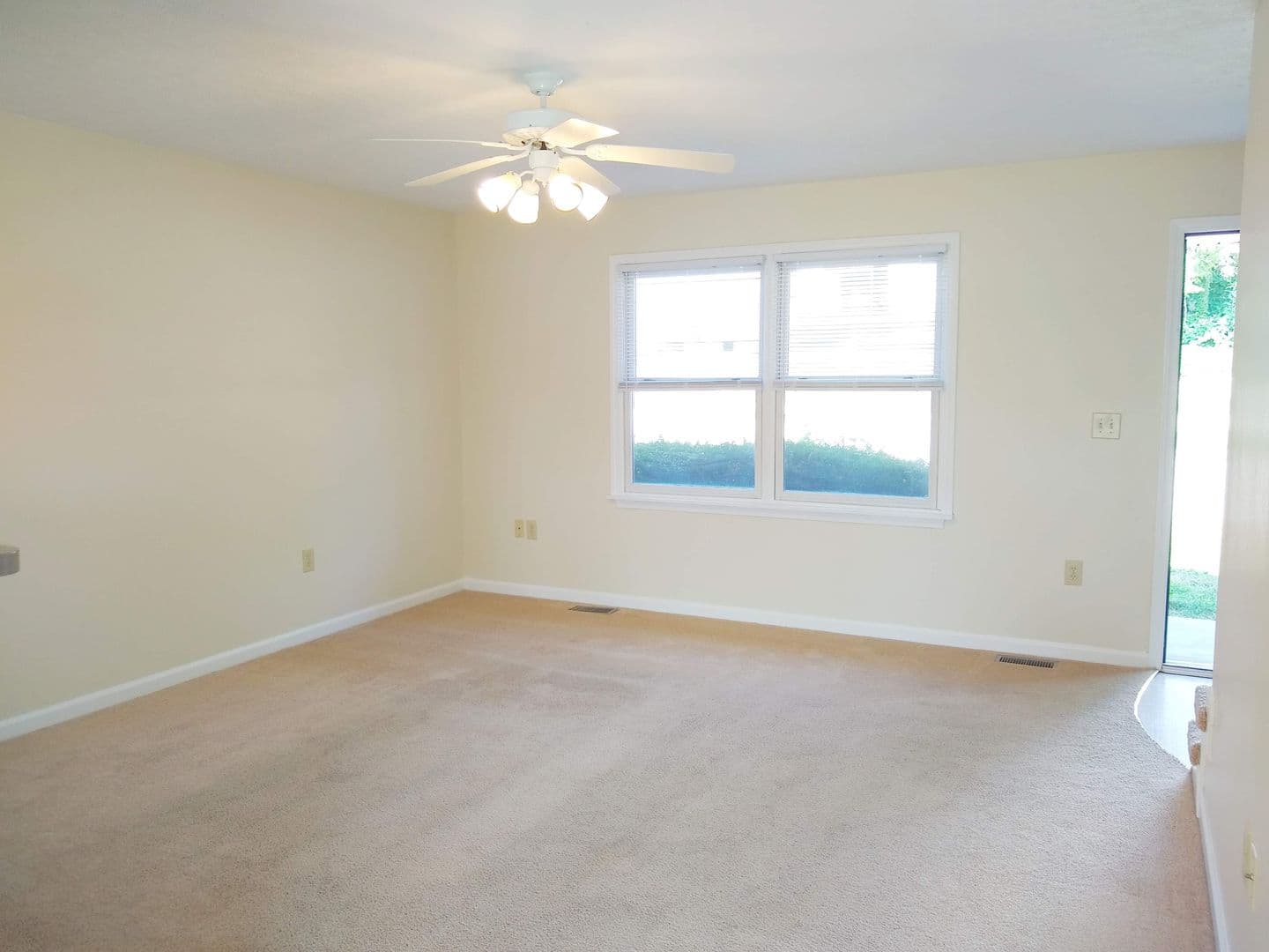 Bloomington Apartment: 1403-1409 W Allen St