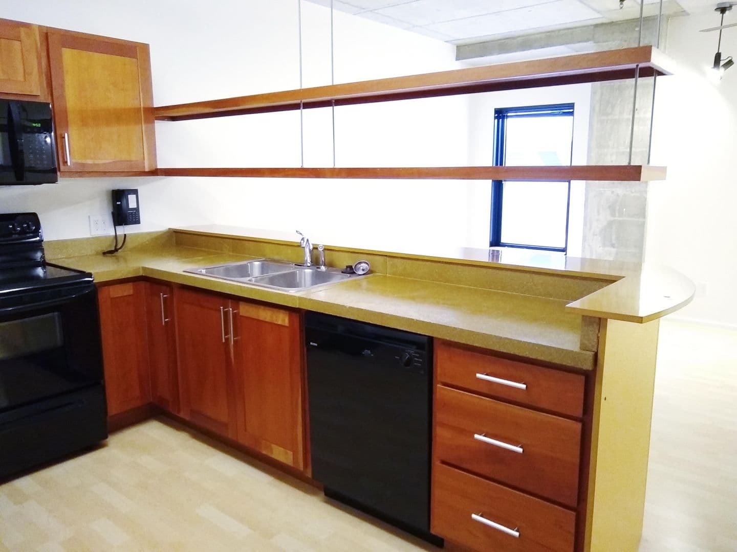Bloomington Apartment: 212 N Morton St