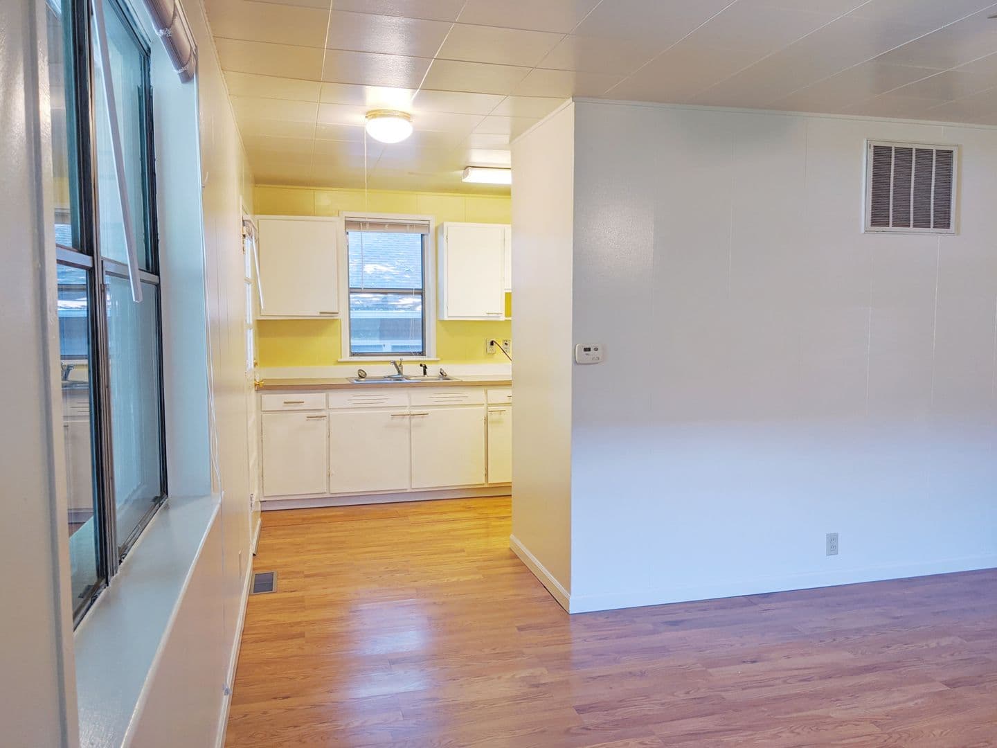 Bloomington Apartment: 412 N Roosevelt St