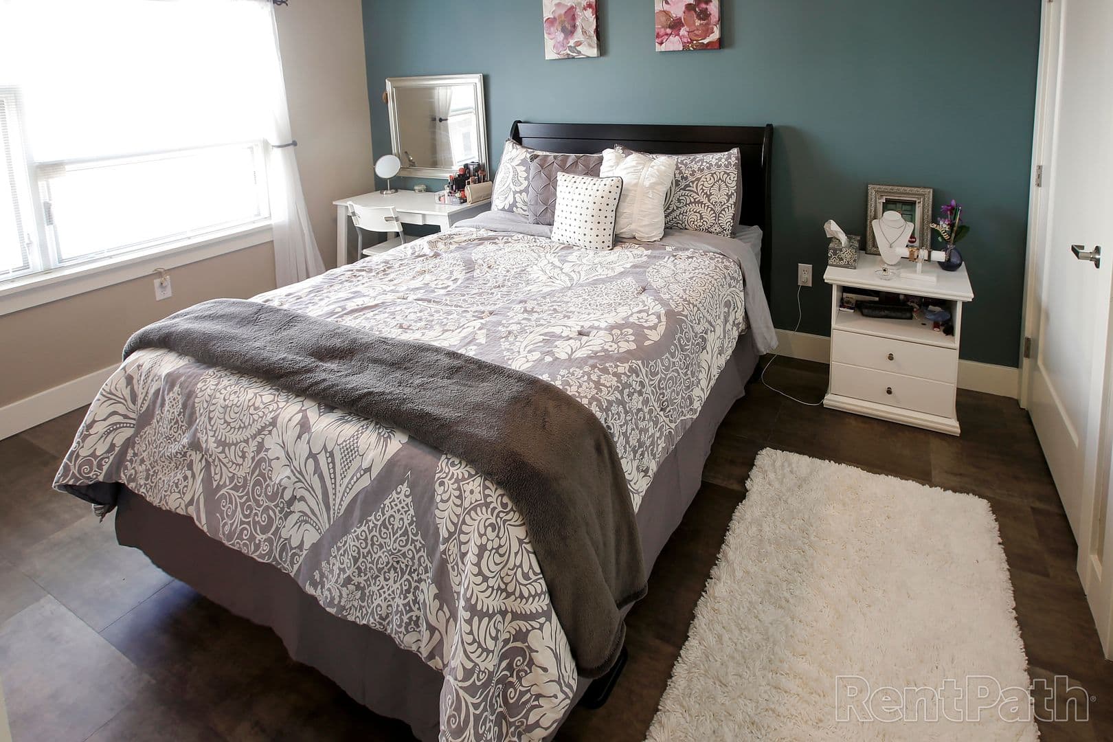 Bloomington Apartment: 526 N Morton St