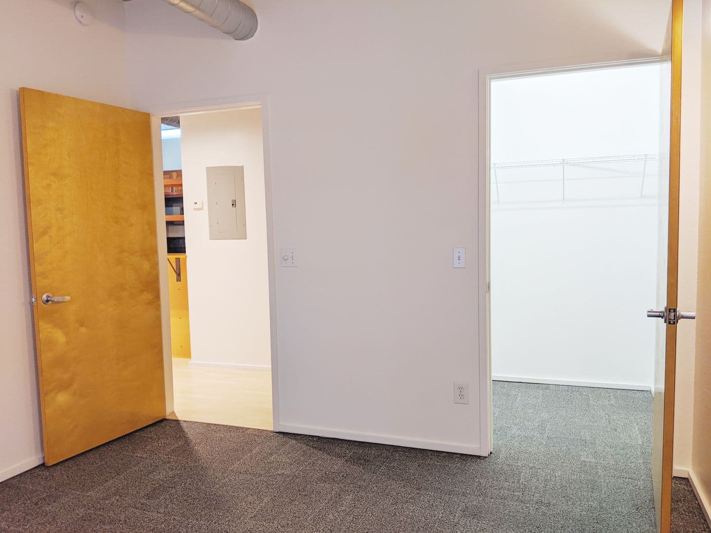 Bloomington Apartment: 212 N Morton St