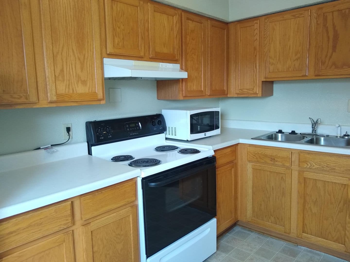 Bloomington Apartment: 107 N Dunn St