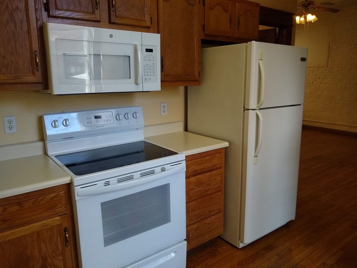 Bloomington Apartment: 112.5 S College Ave