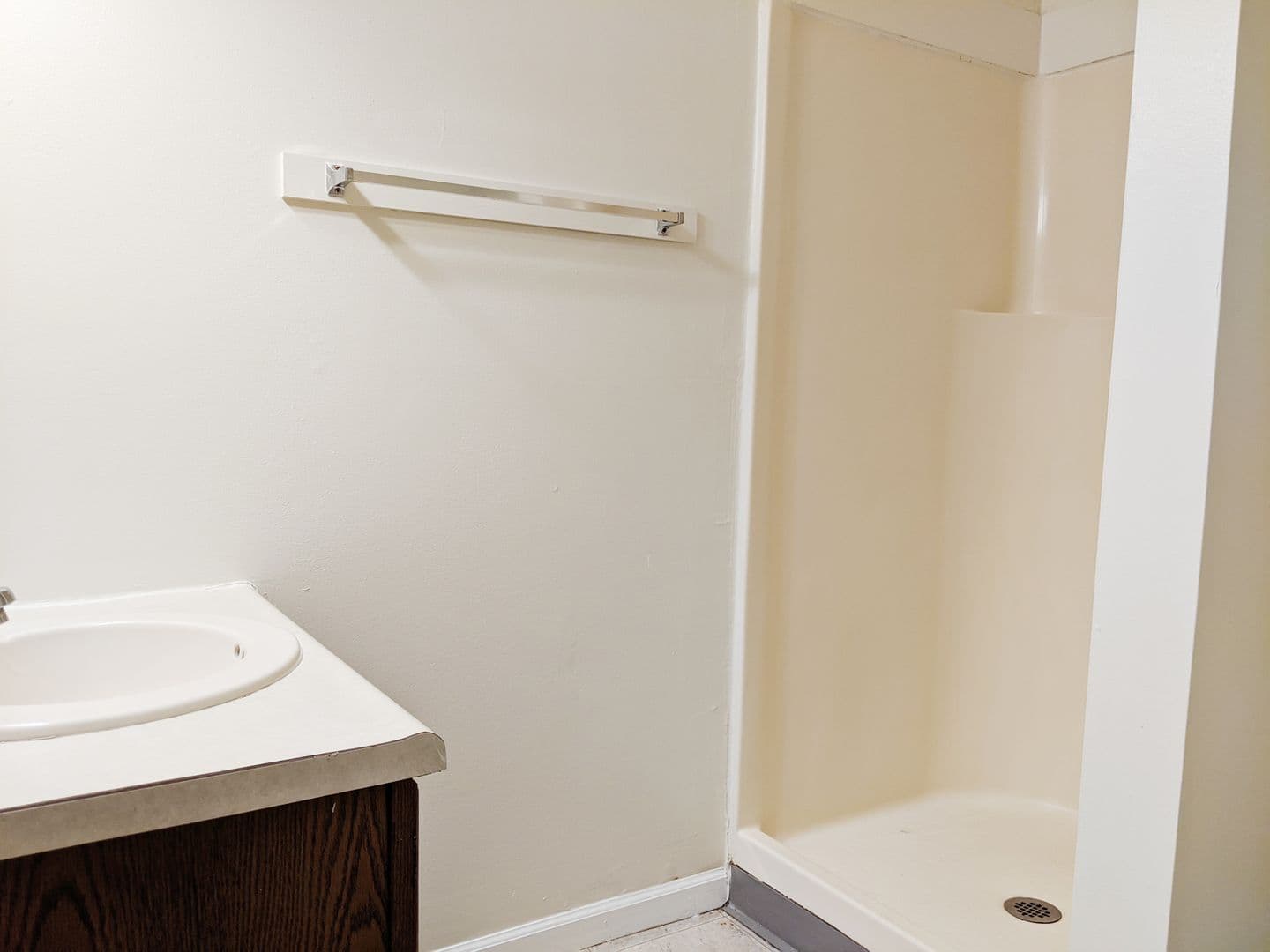 Bloomington Apartment: 719-721 W 15th St
