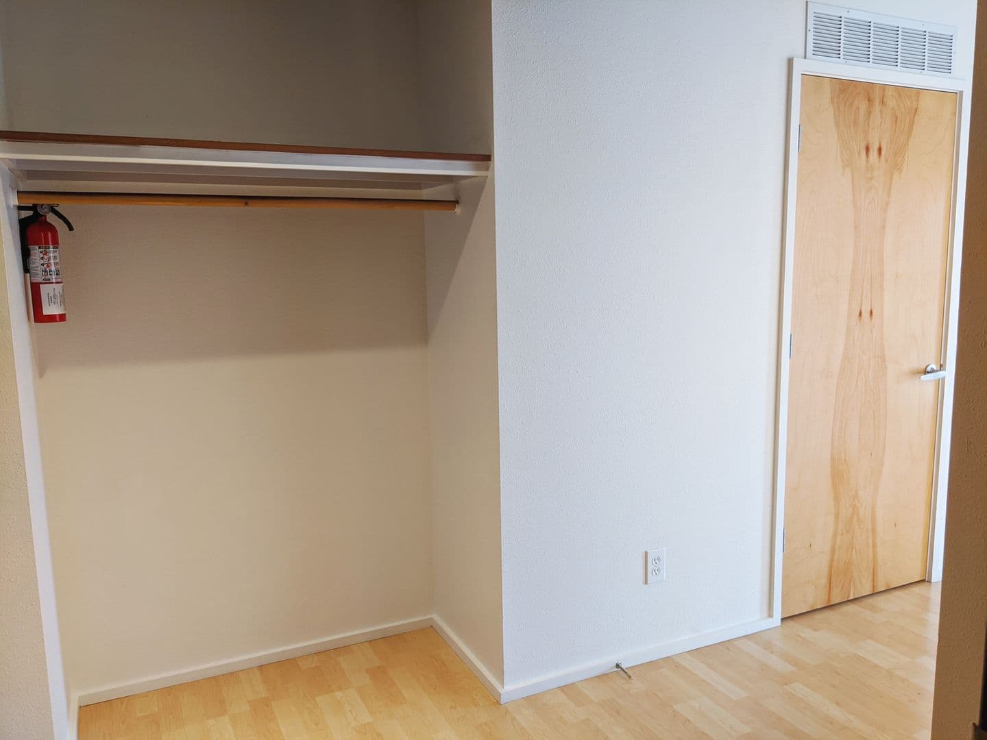 Bloomington Apartment: 212 N Morton St