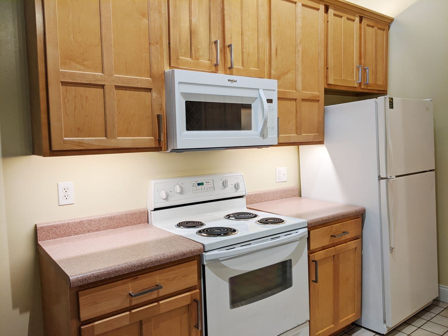 Bloomington Apartment: 116 1/2 N Walnut St