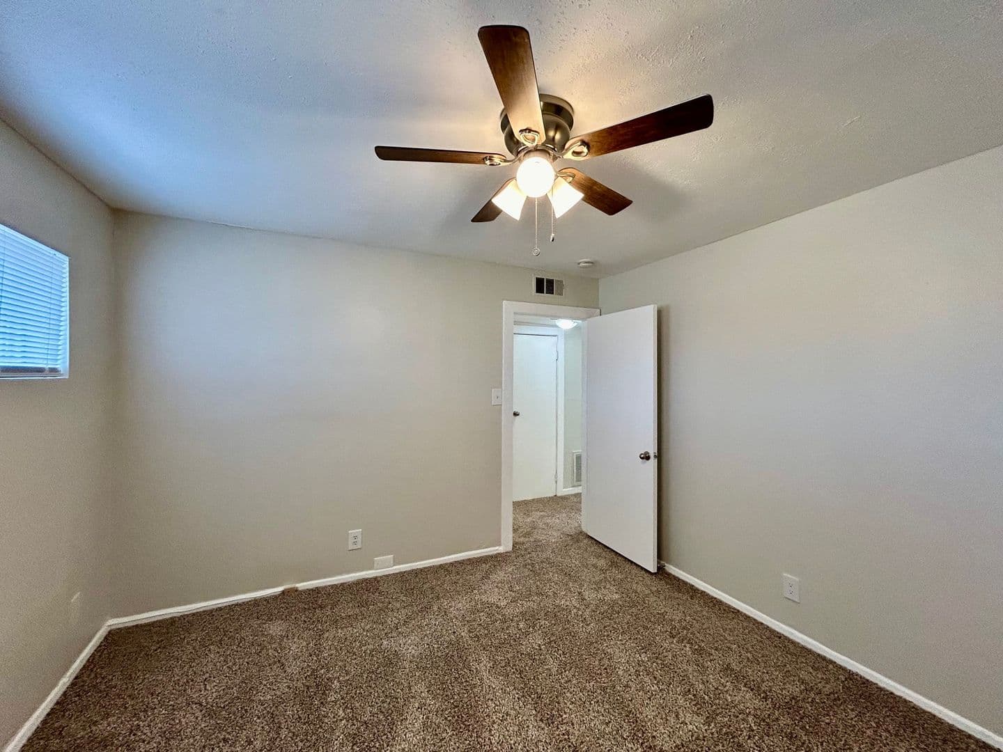 Houston Apartment: 5415 Scott St