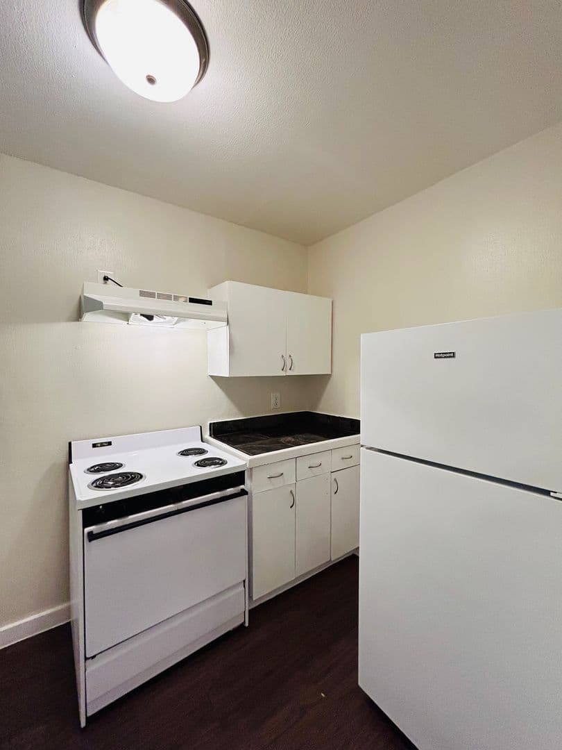 Houston Apartment: 3629 N. MacGregor Way