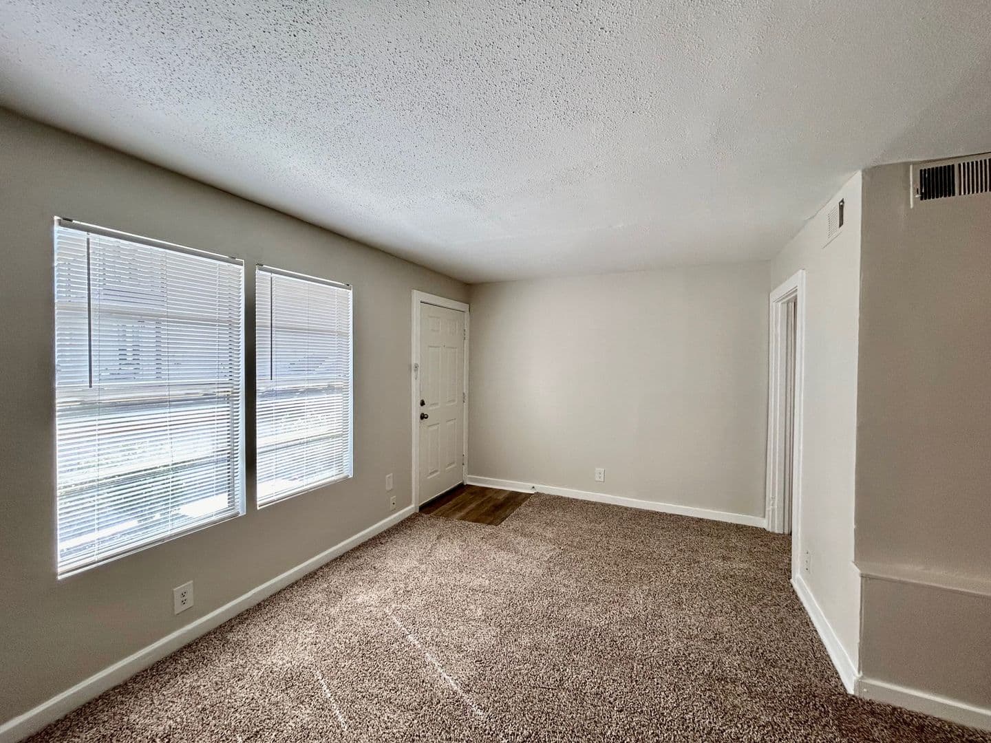 Houston Apartment: 5415 Scott St