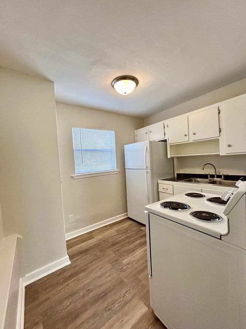 Houston Apartment: 5415 Scott St