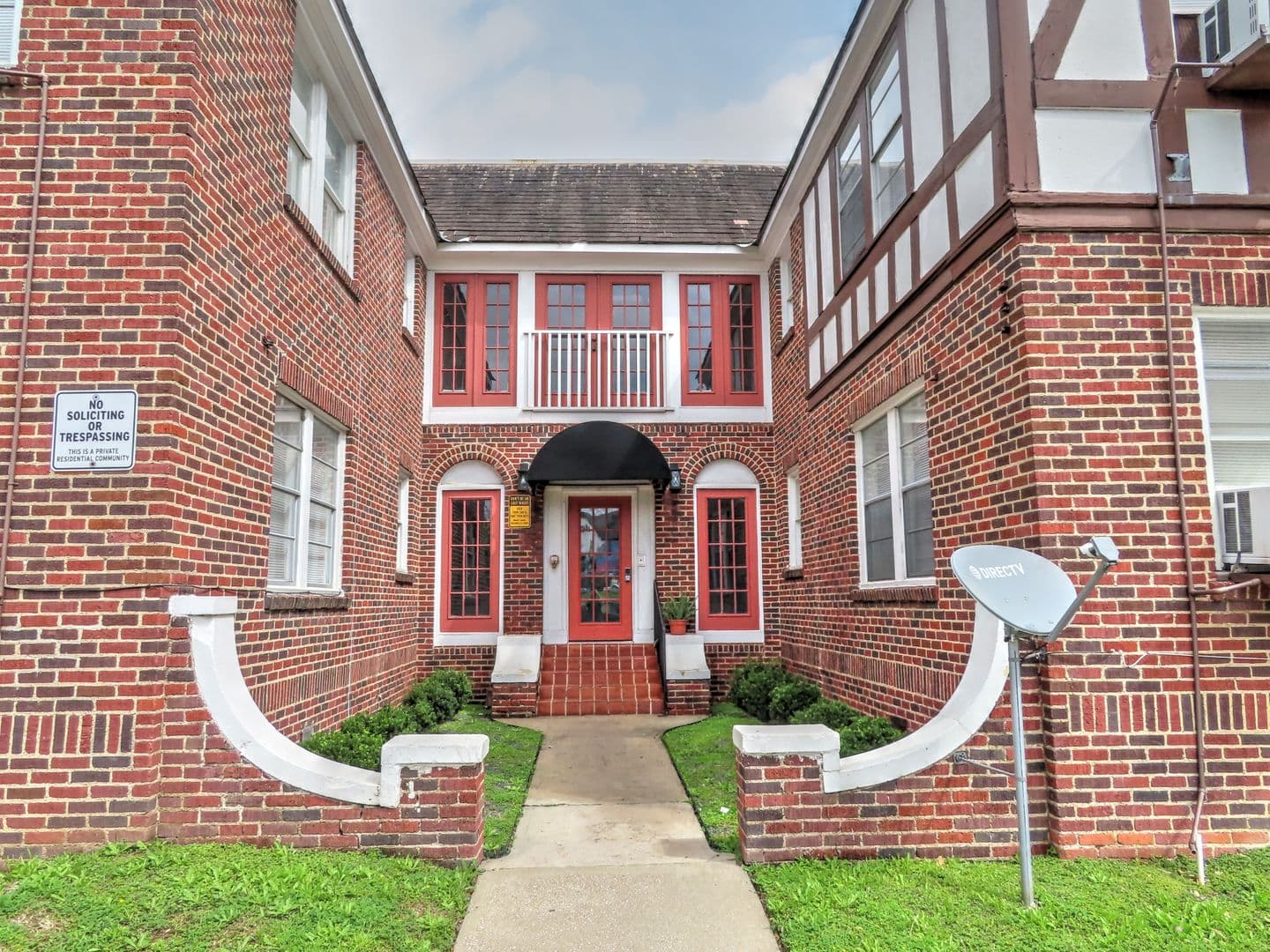 Houston Apartment: 3920 Fannin