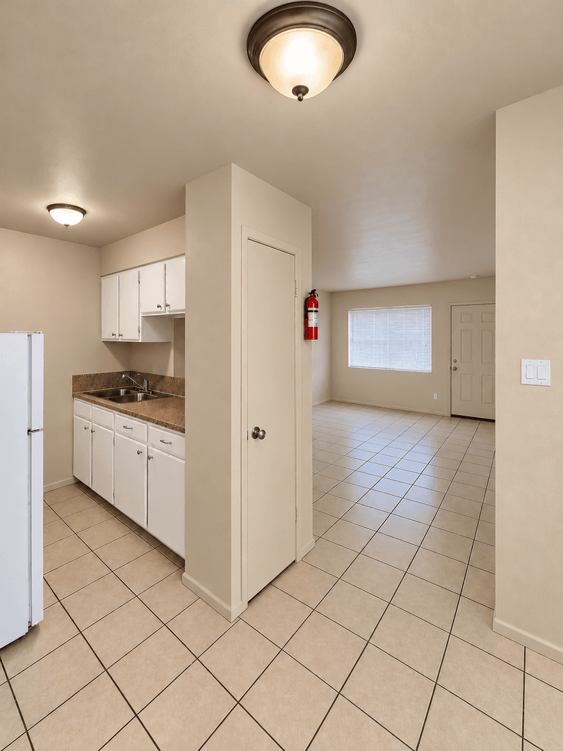 Houston Apartment: 5200 Michaux St