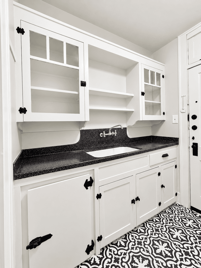 Houston Apartment: 1126-1136 Berthea St.