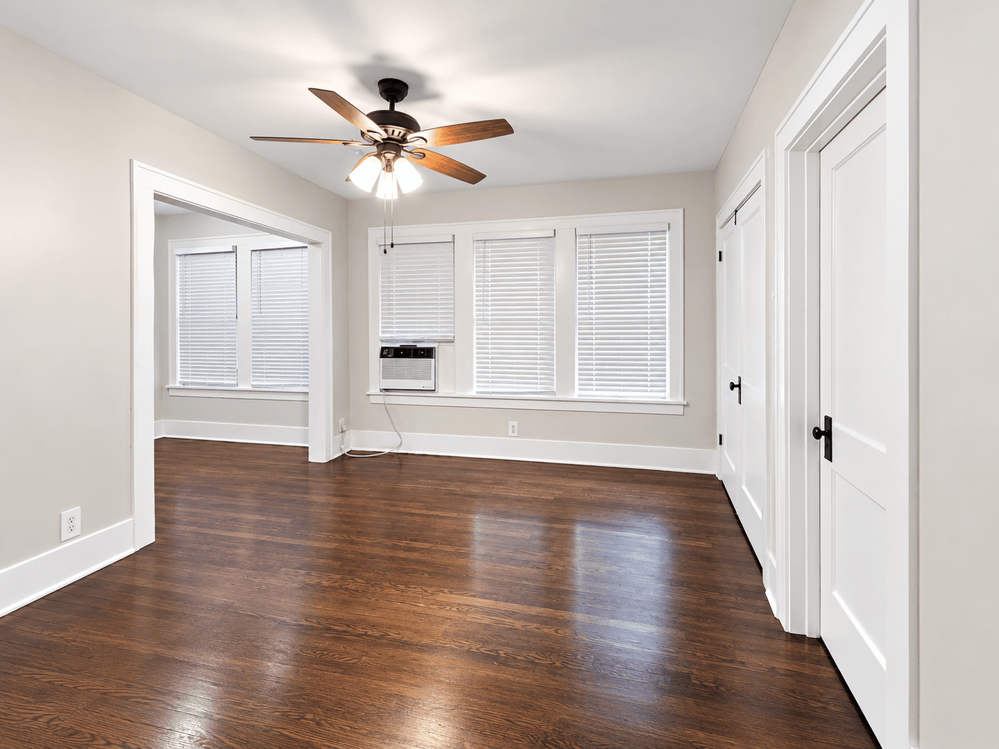 Houston Apartment: 1126-1136 Berthea St.