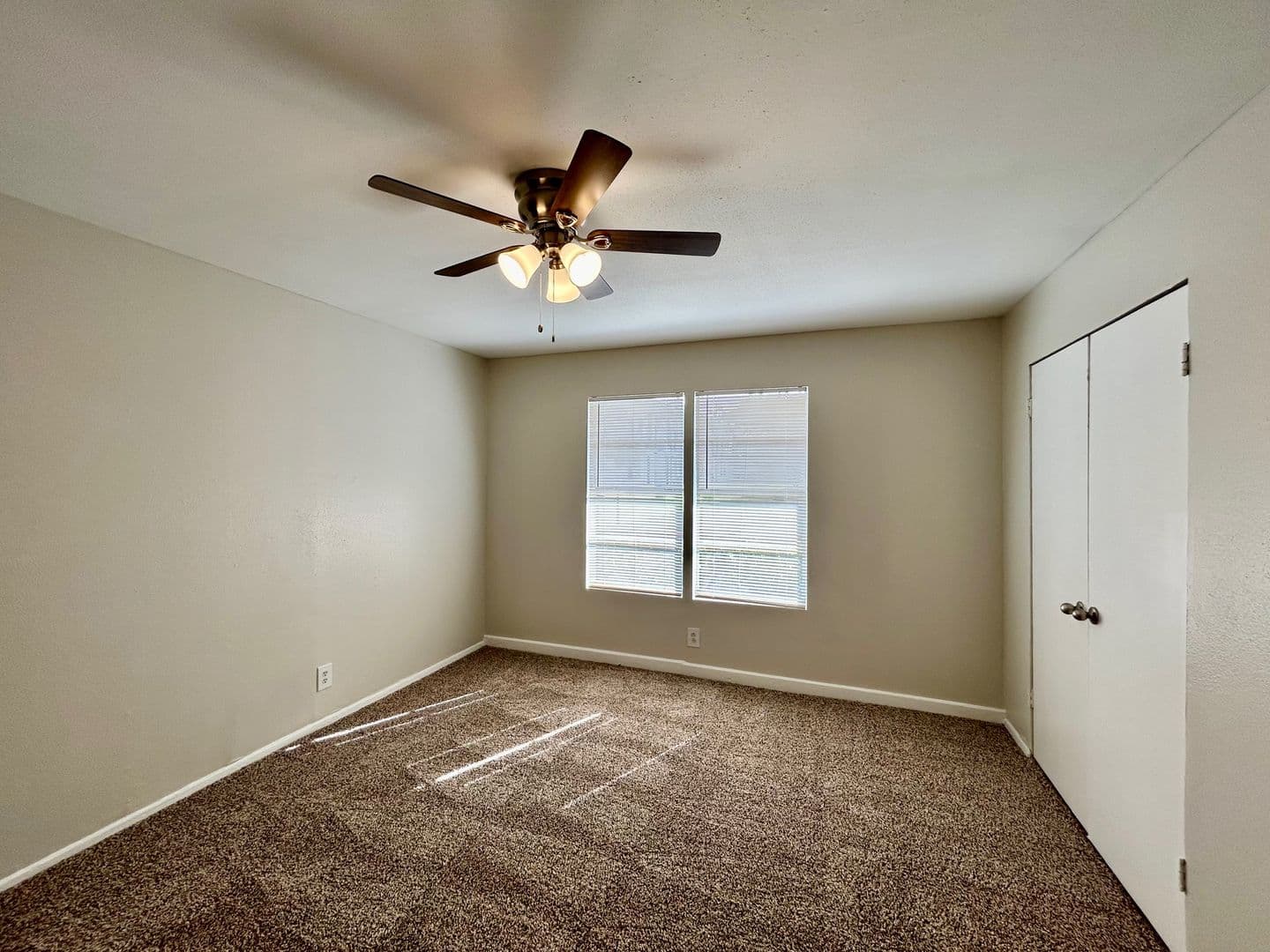 Houston Apartment: 5415 Scott St