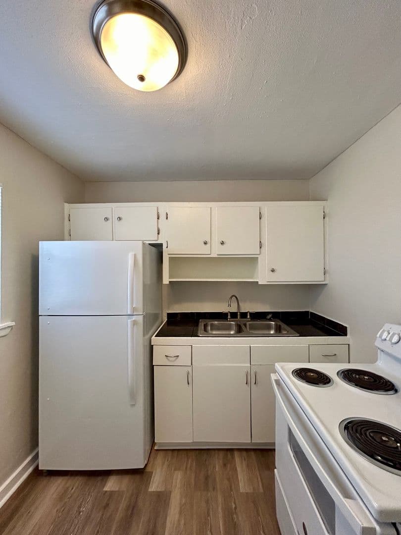 Houston Apartment: 5415 Scott St