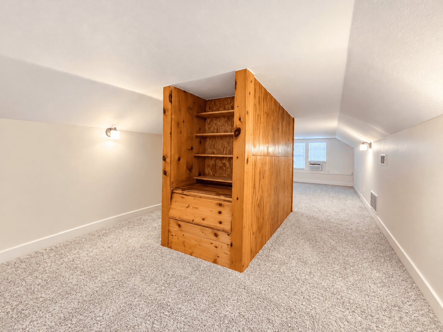 Angleton Apartment: 317 E Locust