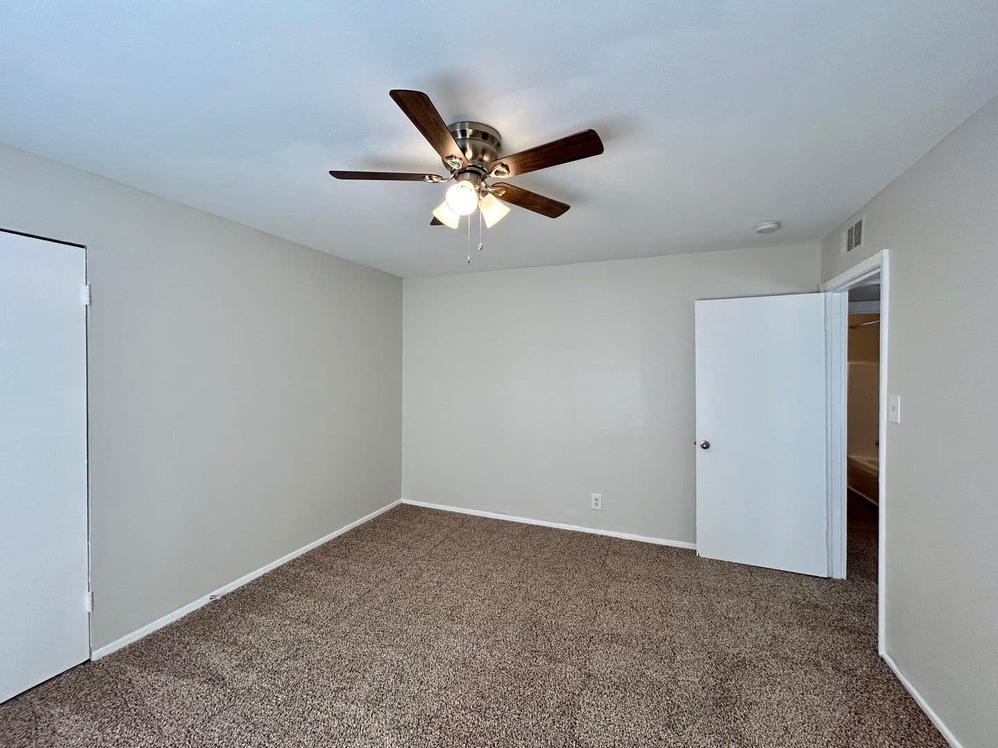Houston Apartment: 5415 Scott St
