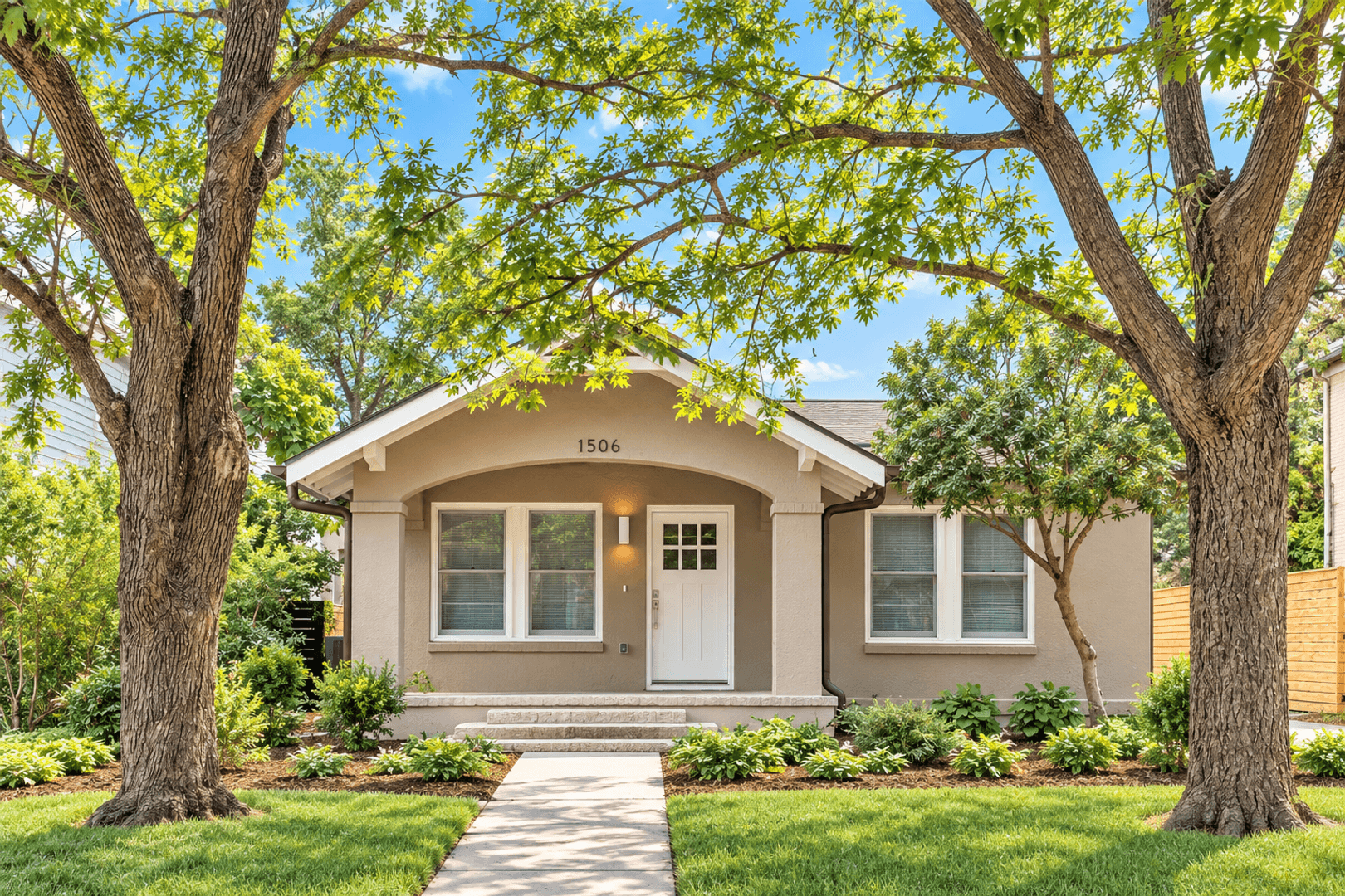 Houston House: 1506 Sul Ross St