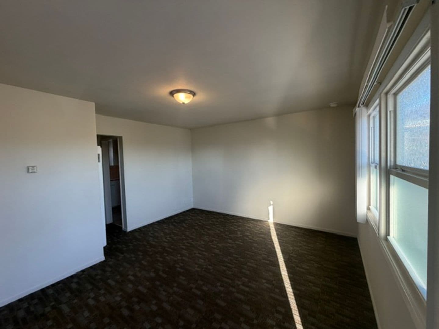 San Mateo Apartment: 90 E 39th Avenue