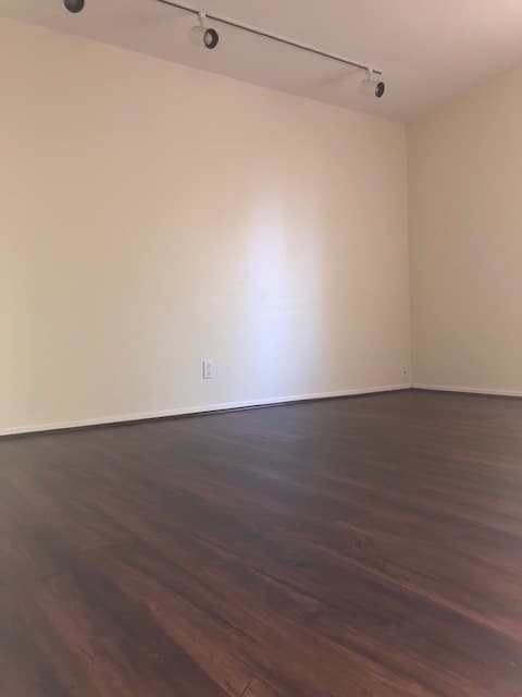 Mountain View House: 2306 Jane Lane