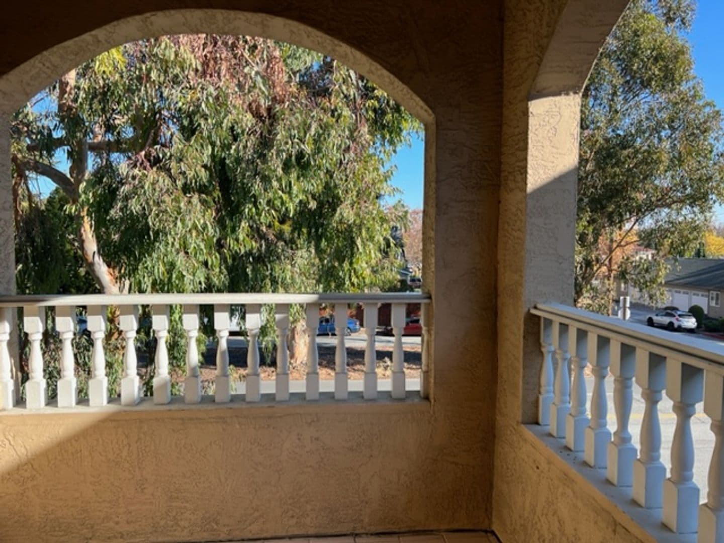 Burlingame Apartment: 1445 El Camino Real