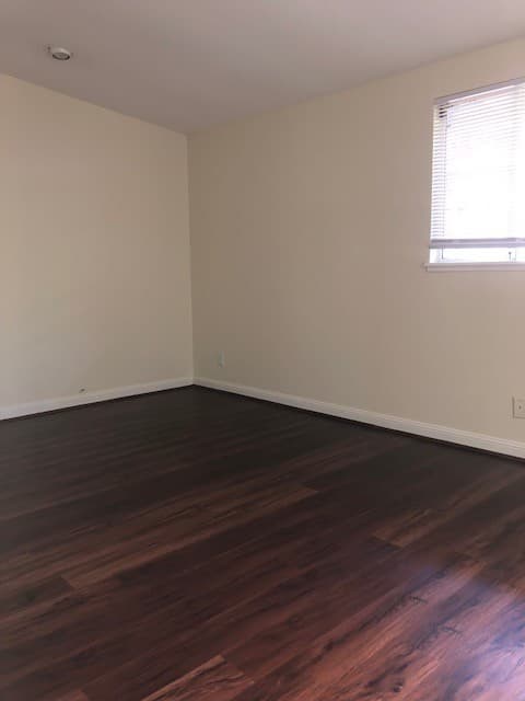 Mountain View House: 2306 Jane Lane