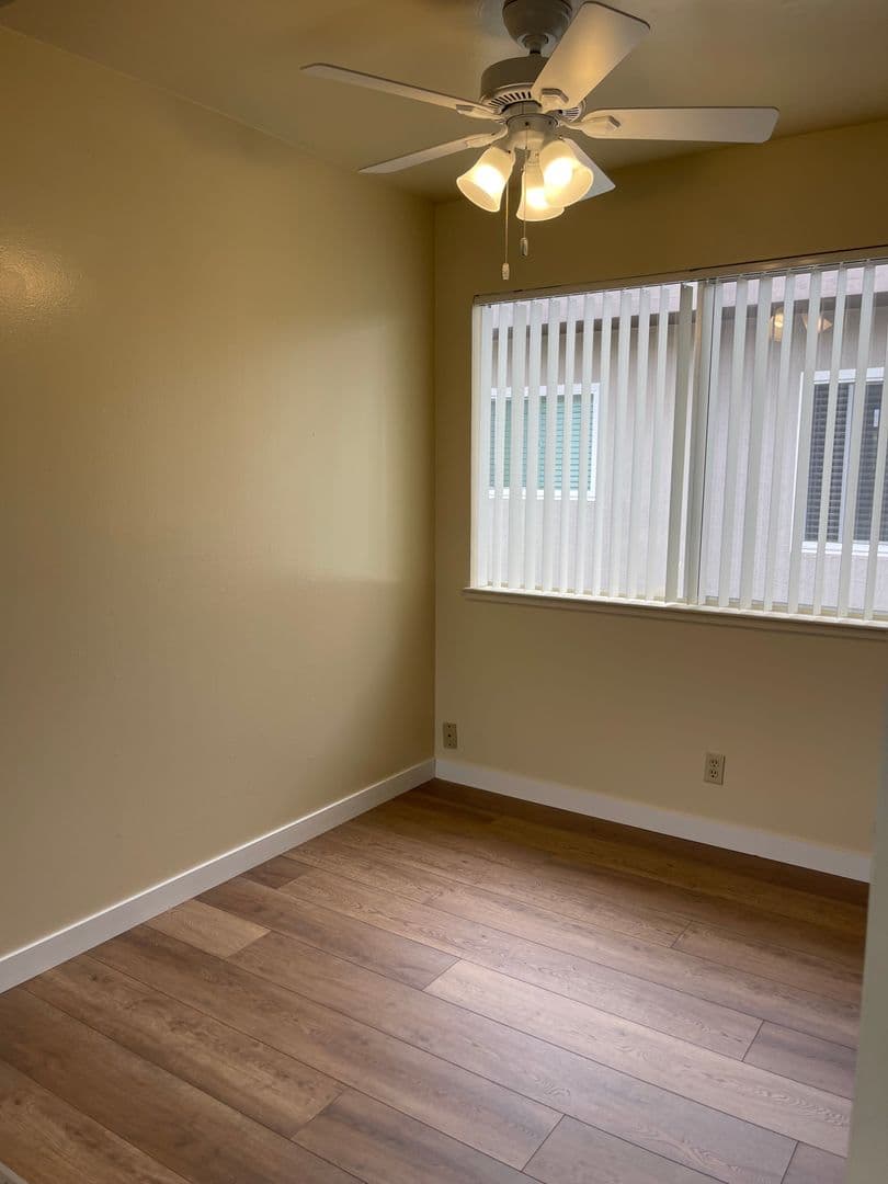 SOUTH SAN FRANCISCO Apartment: 549 COMMERCIAL AVE