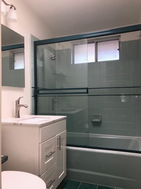 Mountain View House: 2306 Jane Lane
