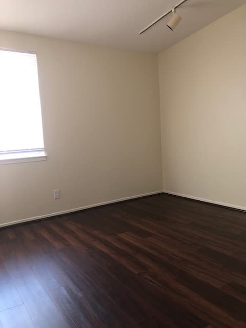 Mountain View House: 2306 Jane Lane