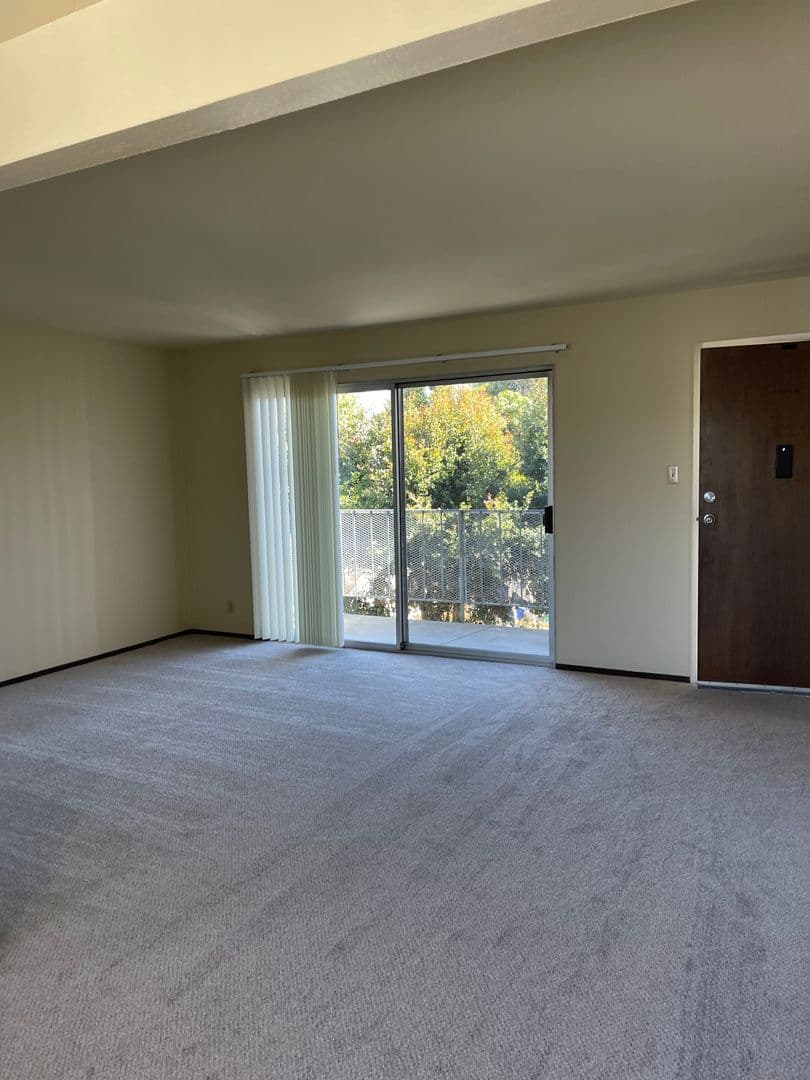 SOUTH SAN FRANCISCO Apartment: 661 BADEN AVE