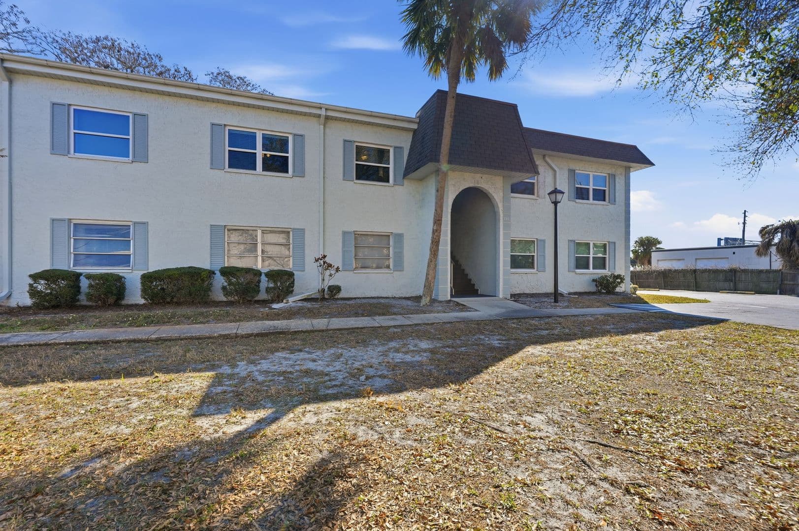 Clearwater House: 337 S. McMullen Booth Road