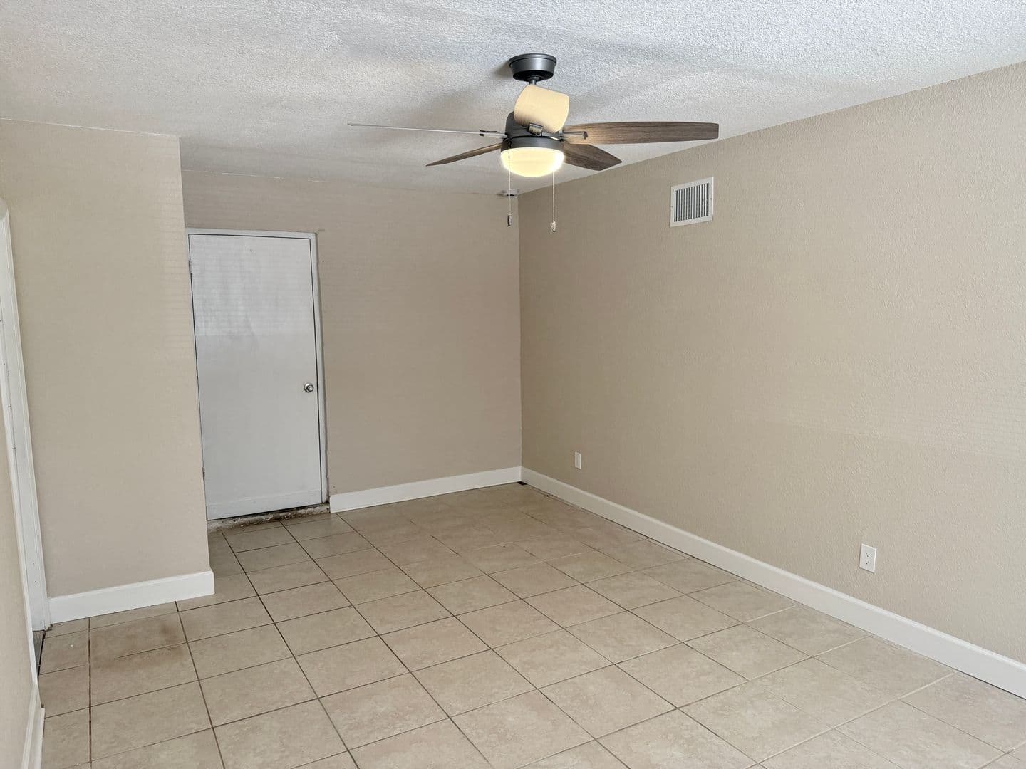 Tampa House: 1819 E. Fairbanks Street