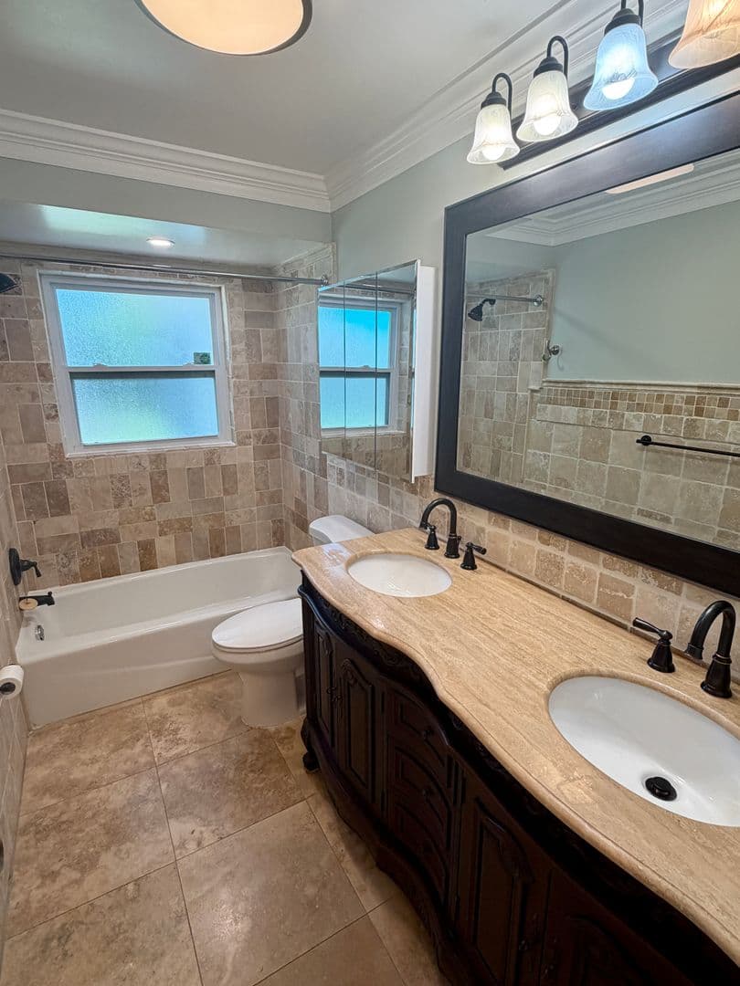 Clearwater House: 19 S. Hercules Avenue