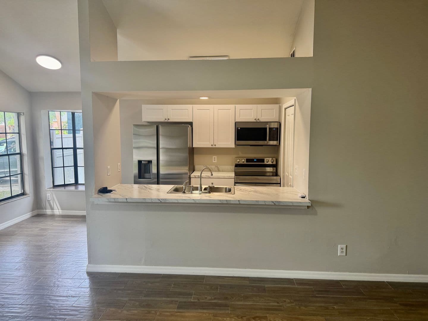 Palm Harbor House: 3784 Lake Shore Drive