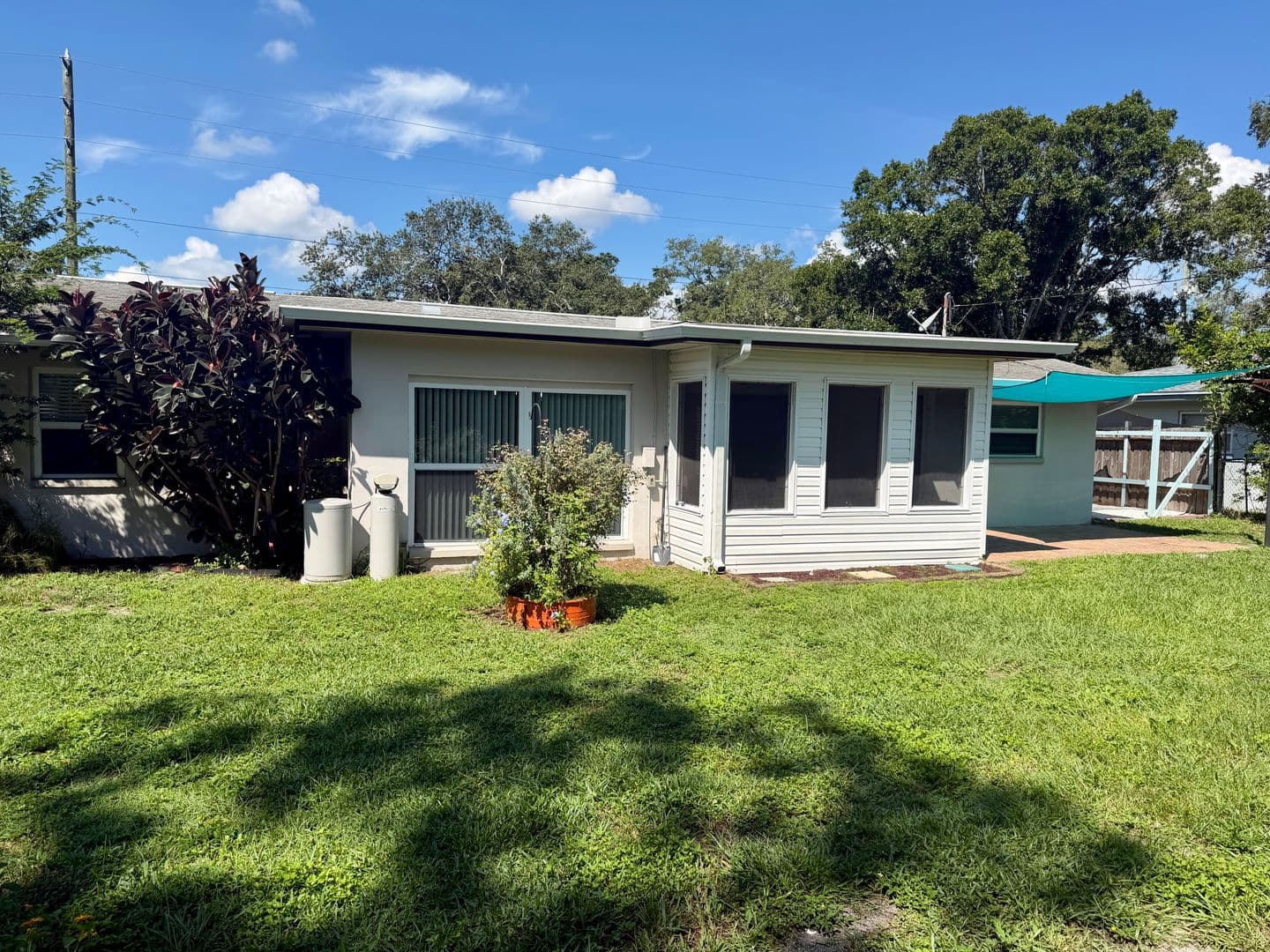Clearwater House: 19 S. Hercules Avenue